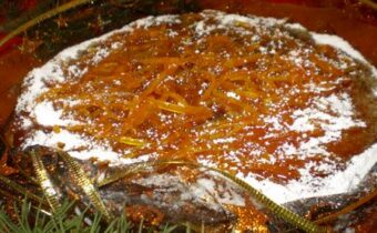 Новогодний пирог из апельсинов и мёда с кремом из маскарпоне