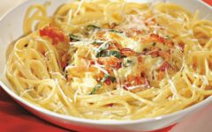 Спагетти с нежным соусом из лука