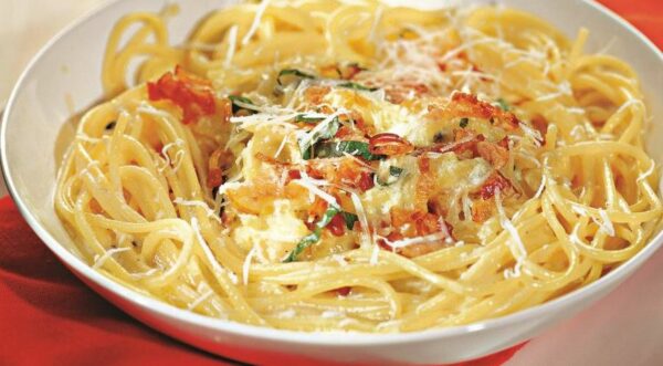 Спагетти с нежным соусом из лука