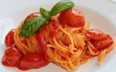 Суго или соус из помидоров для спагетти