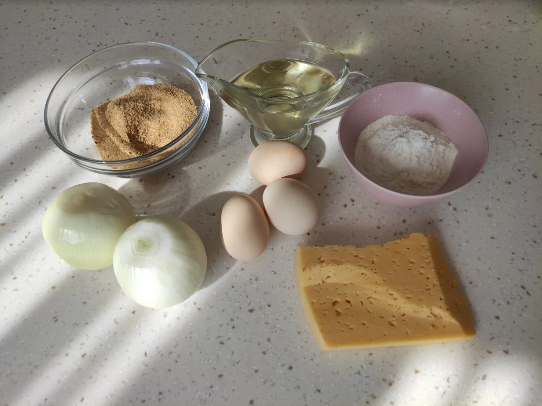 Как сделать дома аппетитные хрустящие луковые кольца. Простые рецепты вкусной закуски